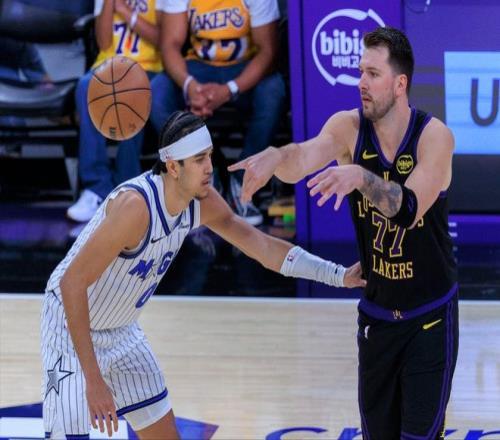 老詹半場,分激戰字母,決賽對決字,Ag亚游真人,Ag亚游真人平台,Ag亚游真人电子游戏平台,Asia,Gaming