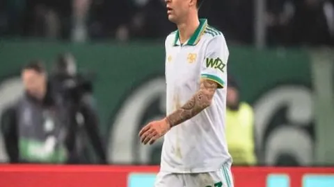 馬德里聯3-2逆轉巴塞，超級杯準決賽本澤馬雙響炮巴爾韋德指揮逆襲