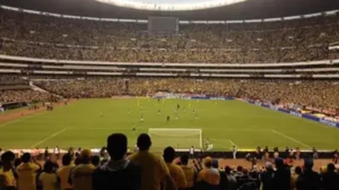 独家爆料：萨拉赫转会风云再起，经纪人吉达之行引期待，球星态度大转变！